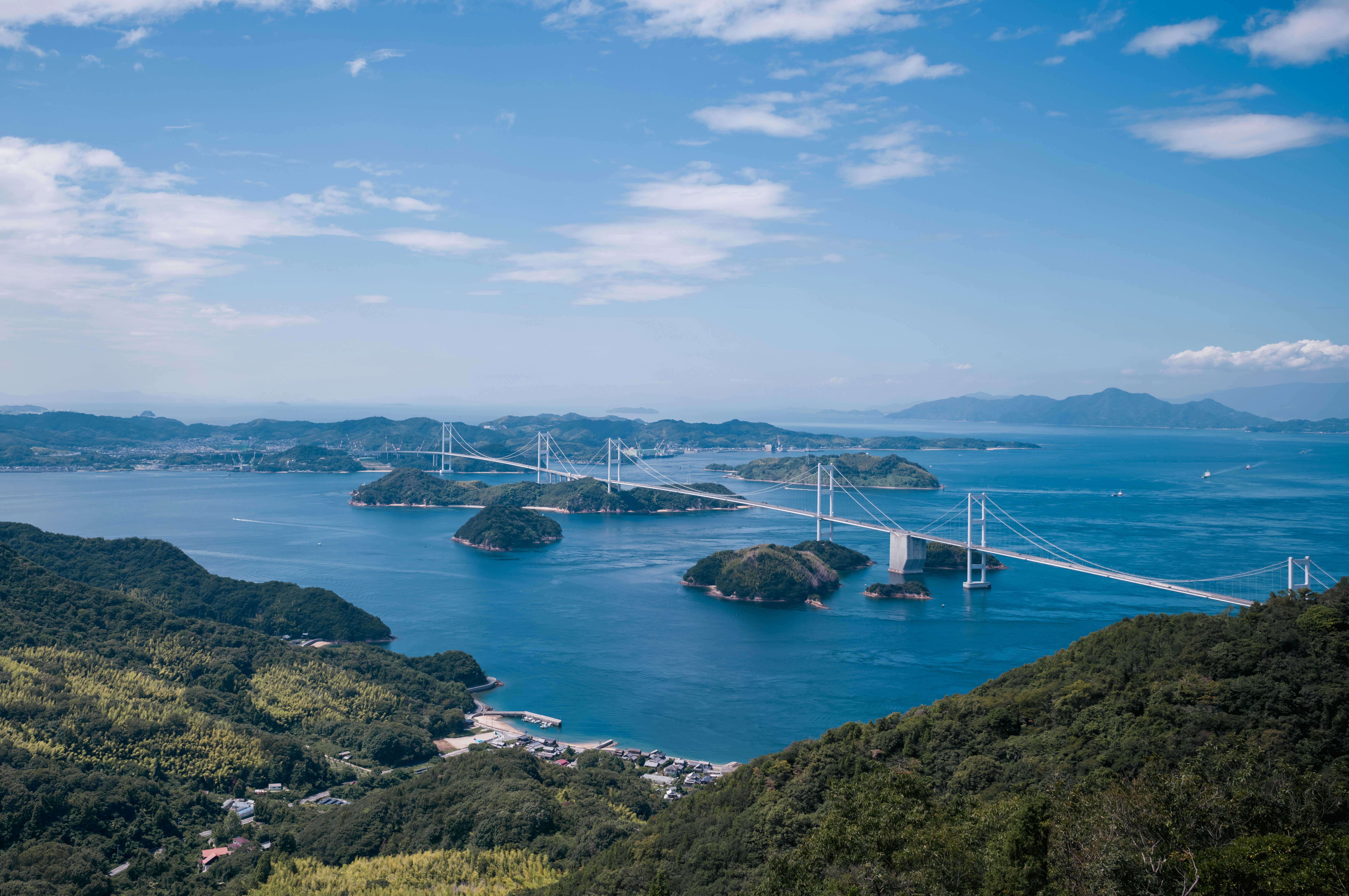 穏やかな瀬戸内海の風景写真